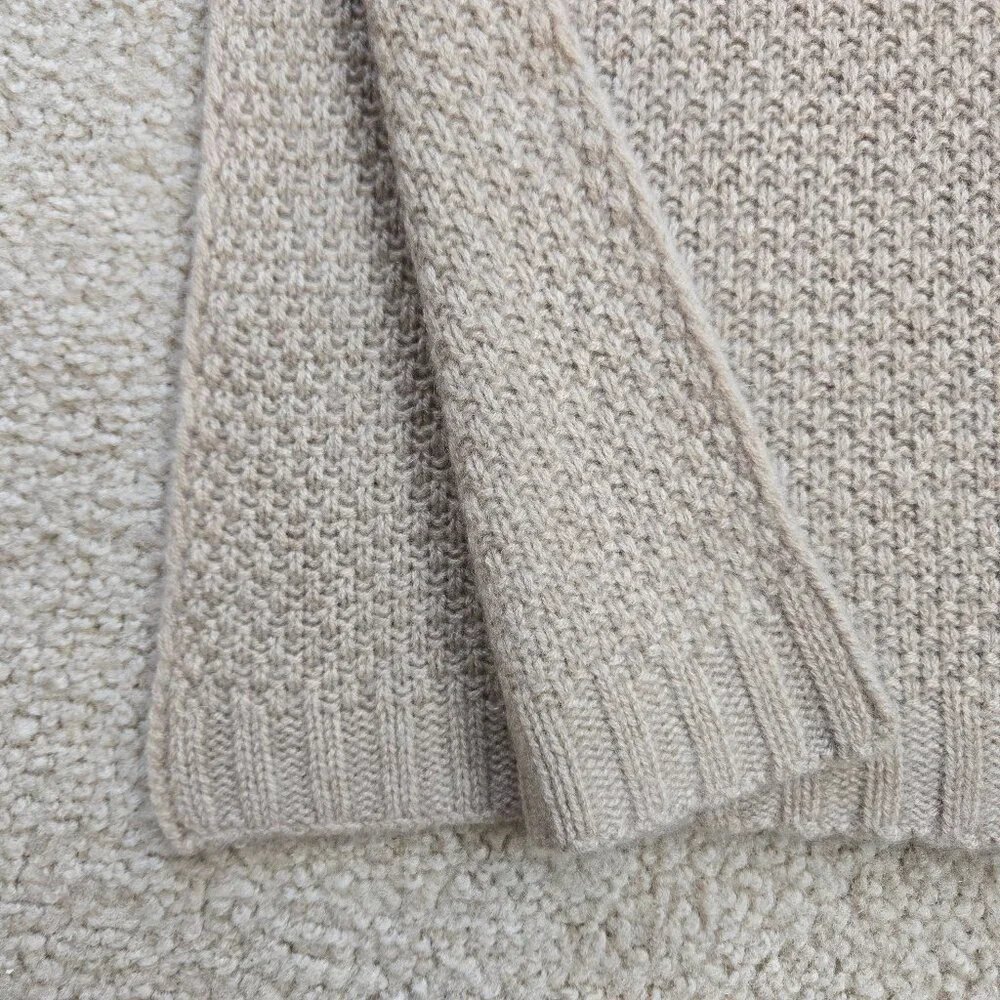 NWOT C By Bloomingdales Cashmere Scarf